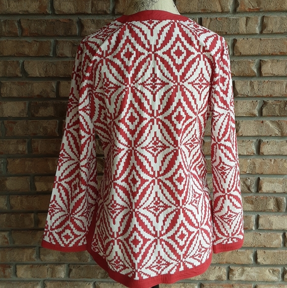 Tracy Negoshian 100% Cotton Long Sleeve V-neck Top Size Medium. - Picture 3 of 9